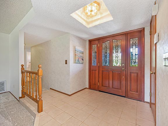 3rd image of 5241 Ridgegate Way