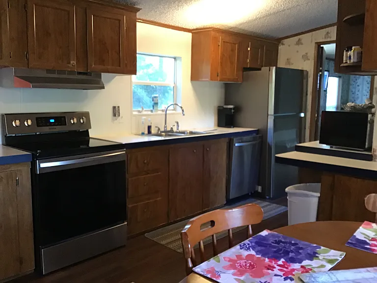 SE 9th Pl — Photo 5