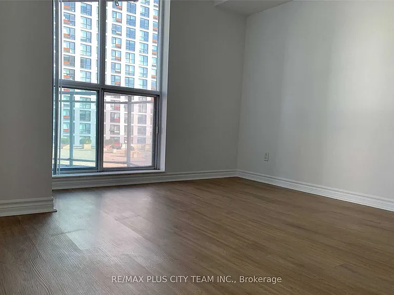 410 Queens Quay W #709 — Photo 10