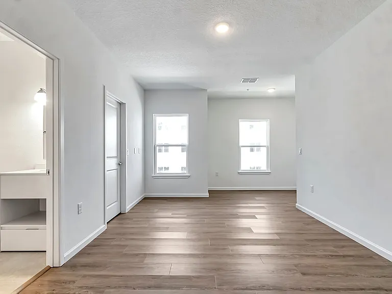 1205 Southstation Pl #204 — Photo 14