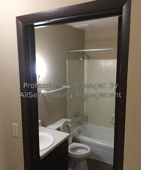 2nd image of 10111 W Congress St APT 3