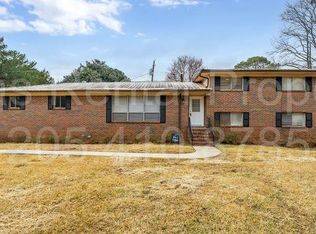 2074 Nixon Rd, Bessemer, AL 35022