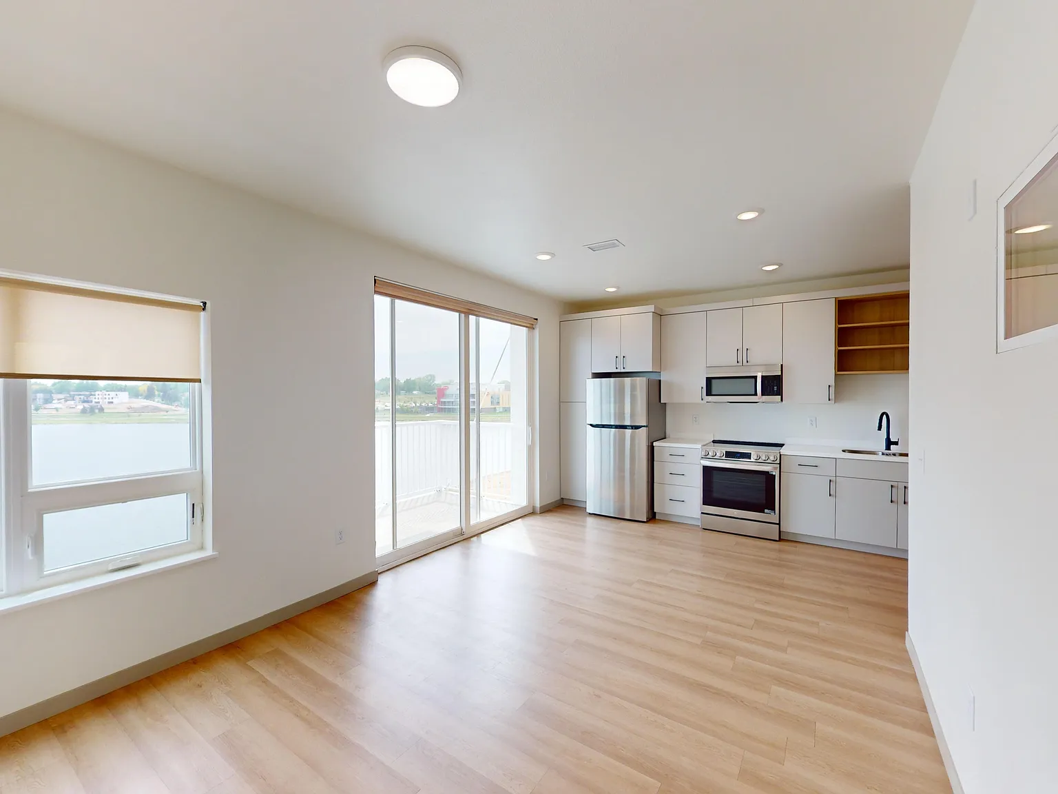 1 bed, 652 sqft, $1,165 — Photo 2