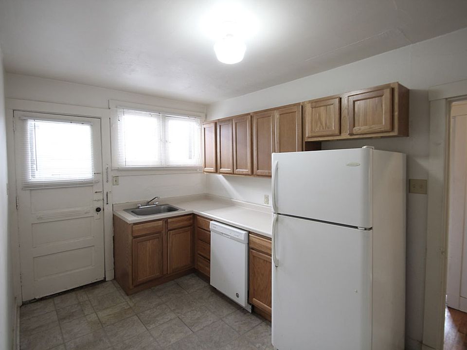 1st image of 305 S Trenton Ave Floor 2