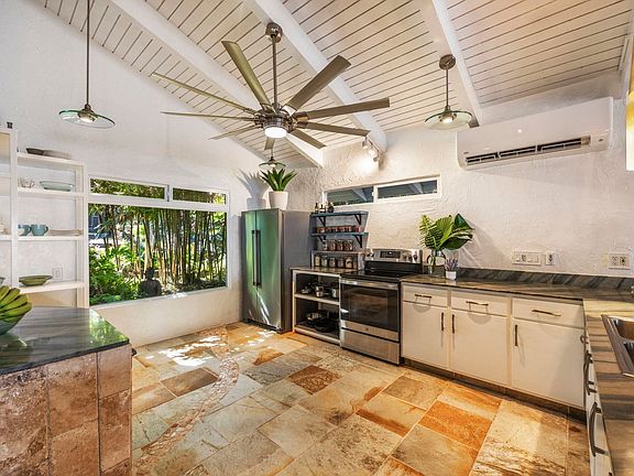 3rd image of 5171 Lower Honoapiilani Rd