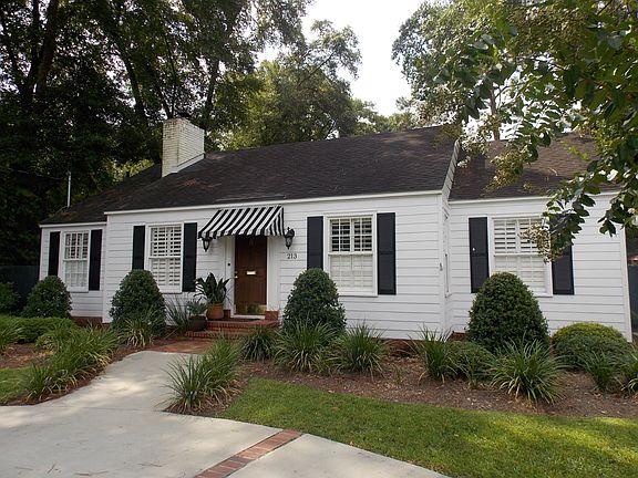 3rd image of 213 E Park Ave