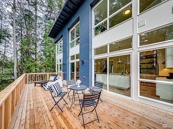 2nd image of 10367 NE Black Wood Ln