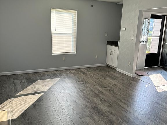 5th image of 4700 Padma Ct