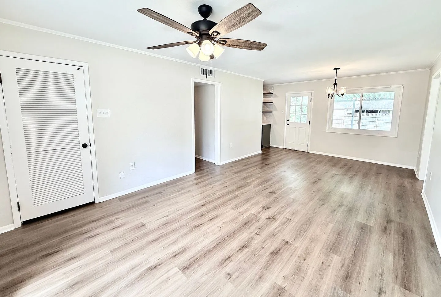 Updated 3 Bedroom Home with Large Fenced Yard in Land O' Lakes — Photo 3
