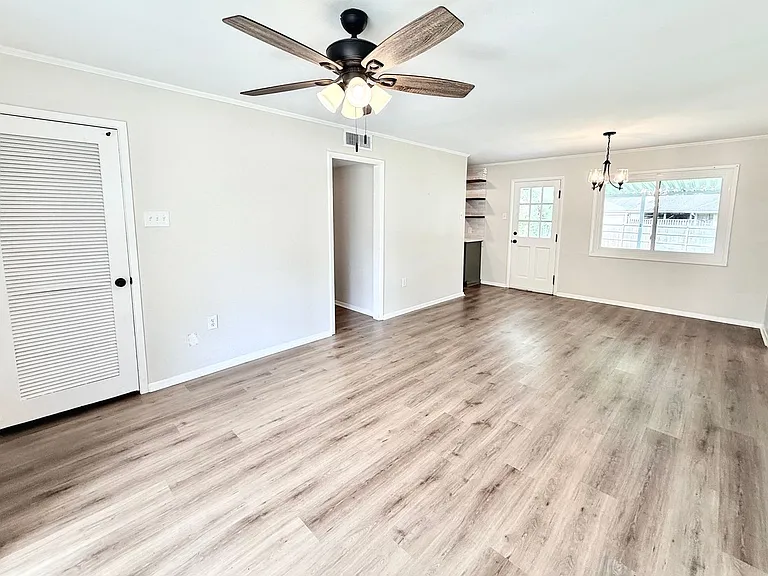 2235 E Contour Dr — Photo 3