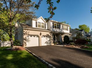 16 Walnut Ct, Matawan, NJ 07747