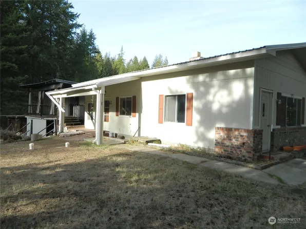 9 Forest Edge Road, Oroville, WA 98844