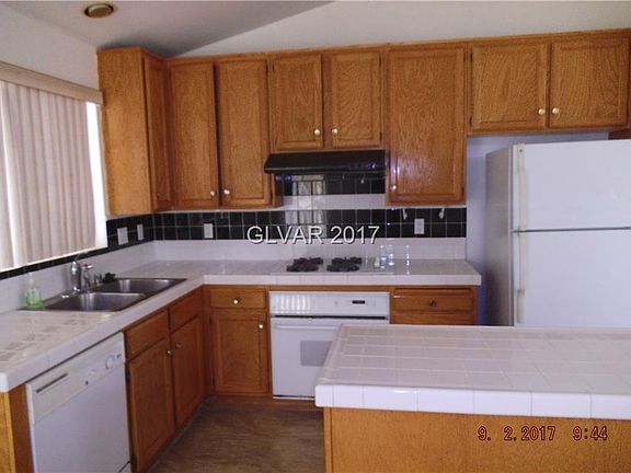 5th image of 4449 Kalamazoo St
