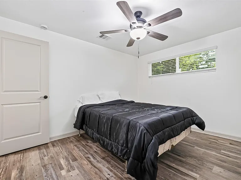 5803 Greencraig Dr — Photo 18