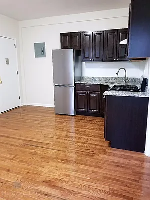 Rented by Hillel Realty Group | media 14