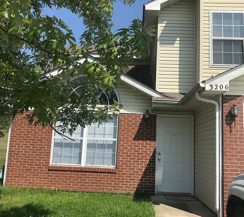 1st image of 3204 Dove Dr