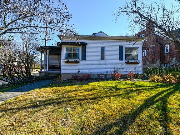 4th image of 2 Acacia Dr