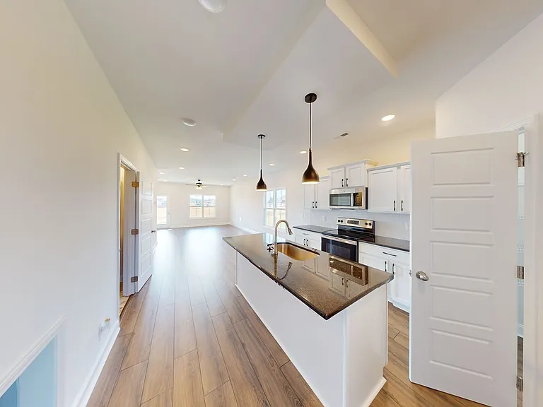 1018 Cherry Acres Dr — Photo 8