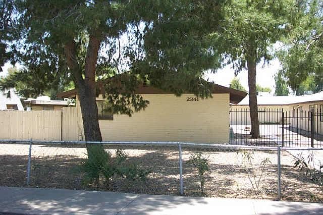 1st image of 2341 W GLENROSA Avenue