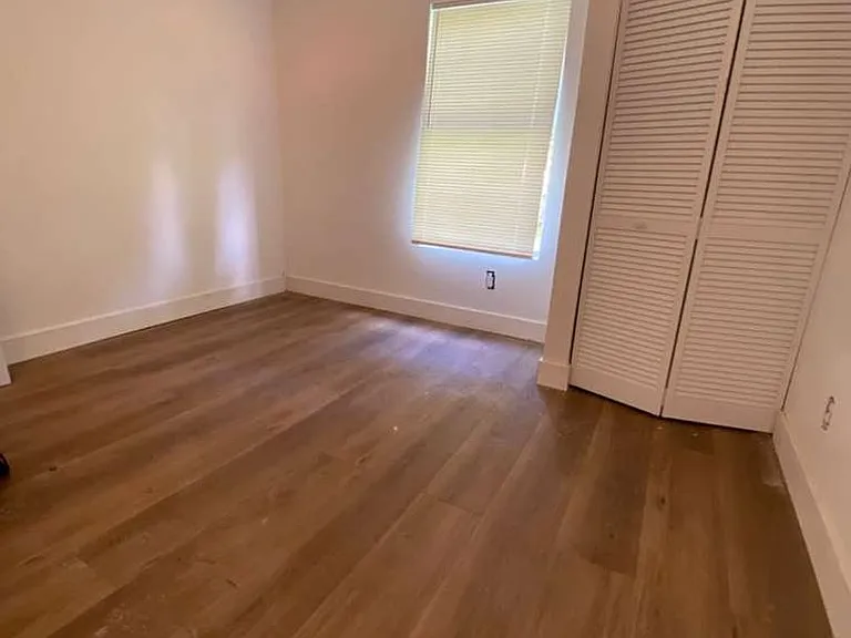 9313 Sandra St — Photo 12