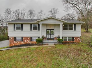 709 Elkmont Rd, Knoxville, TN 37922
