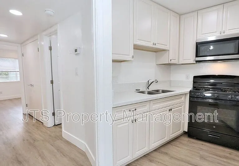 10524 Croetto Way #3 — Photo 22