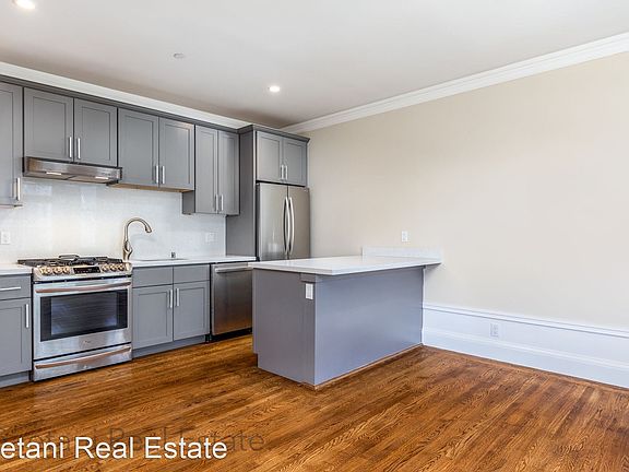 2nd image of 1427 Larkin St #11370013