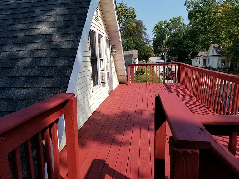 615 N Lincoln St — Photo 3