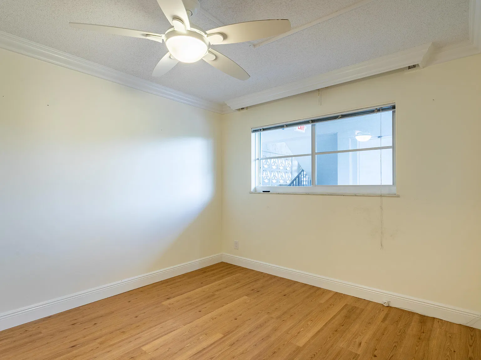 2 bed, 2.0 bath, 963 sqft, $2,300 — Photo 3