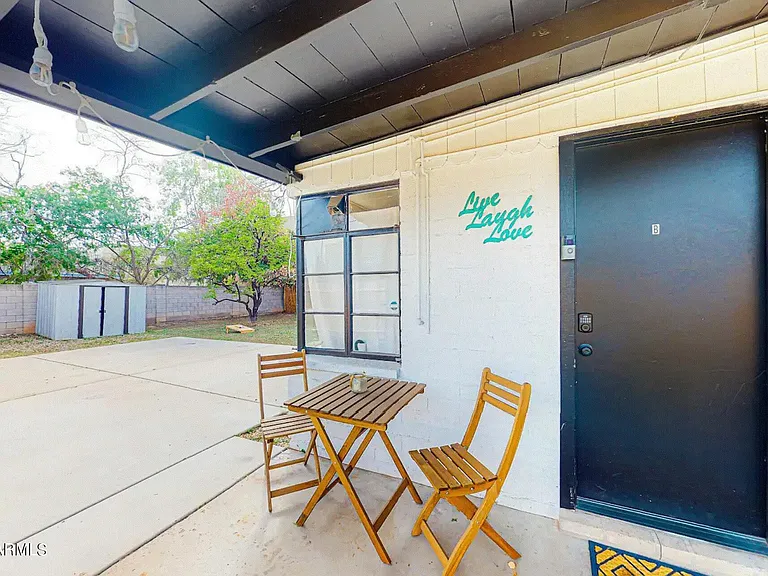 707 E University Dr #B — Photo 1