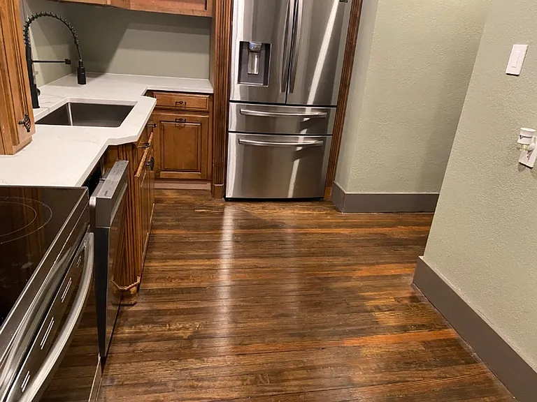 1105 Harmony St — Photo 3