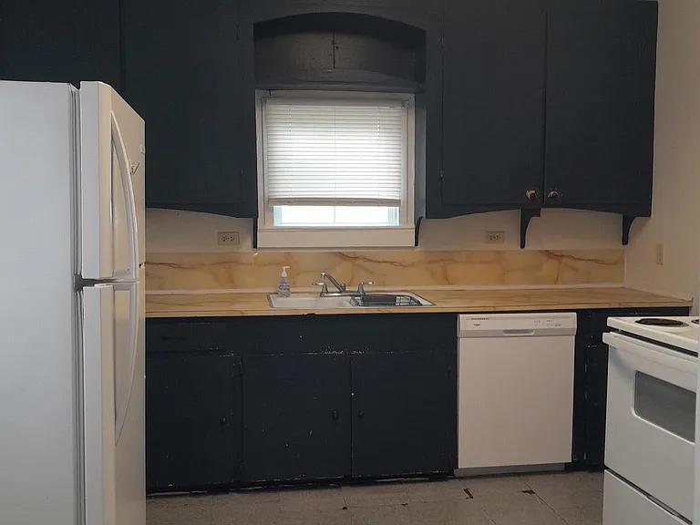 205 Jacques St — Photo 4