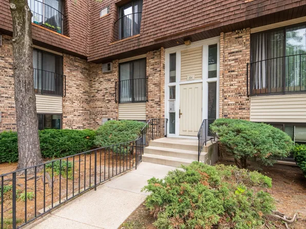 194 S Waters Edge Dr APT 201, Glendale Heights, IL 60139