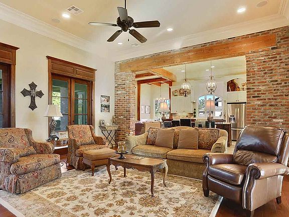 4th image of 8910 Carriagewood Estates Dr