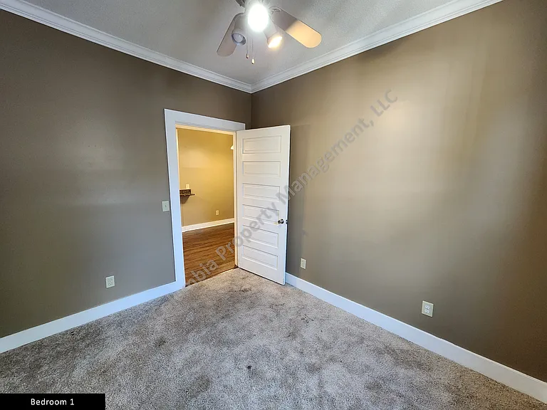 1907 Henderson St — Photo 19