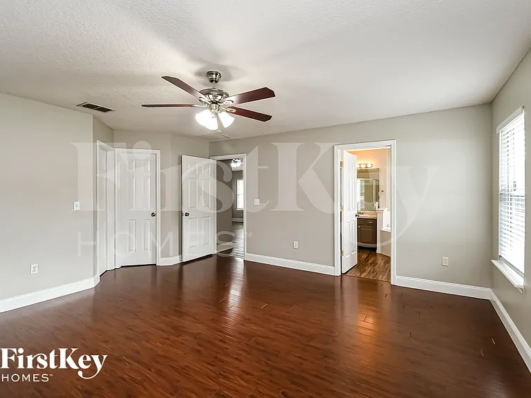 8006 Welbeck Ln — Photo 9