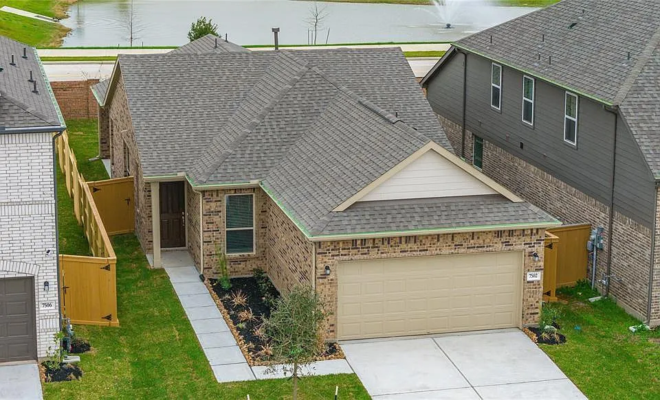 7502 Sunlit Harbor Dr