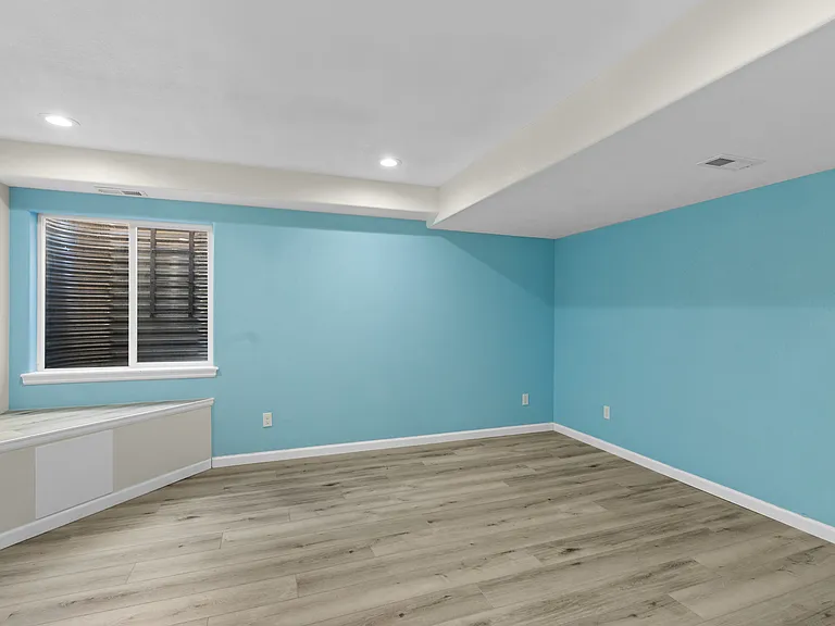 1657 Falcon Ridge Dr — Photo 29