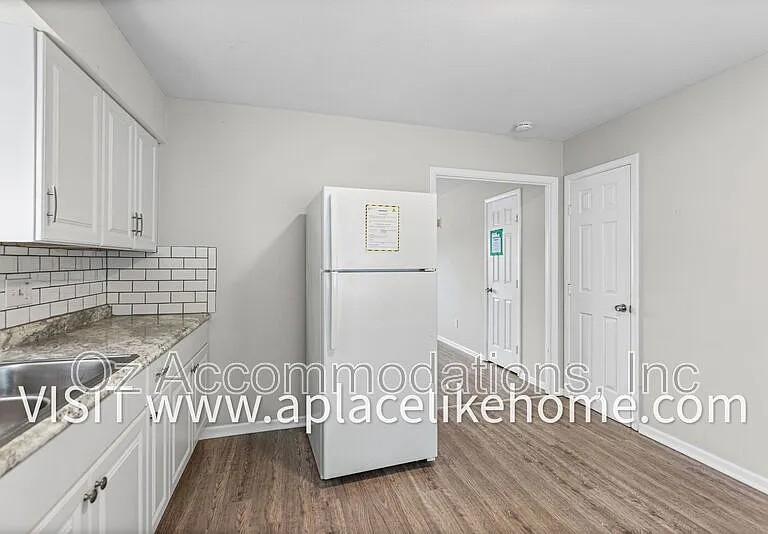 3607 W 47th St — Photo 9