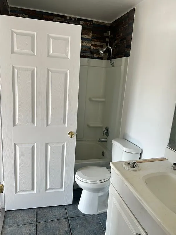 2 bed, 1.0 bath, 839 sqft, $2,250 — Photo 4