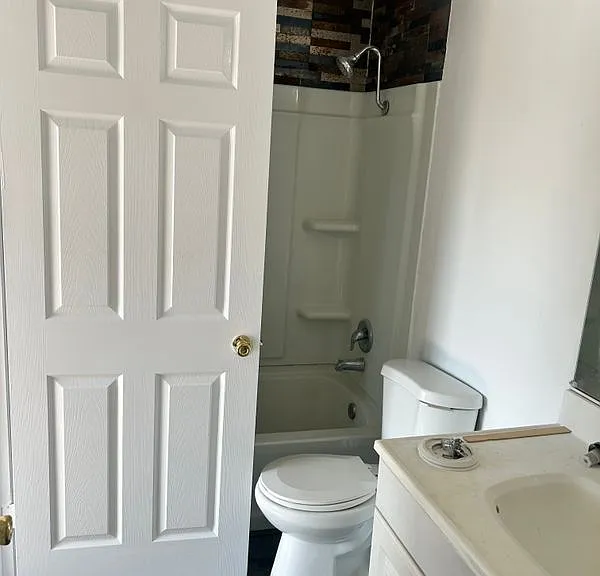 7303 Exeter St #212 — Photo 5