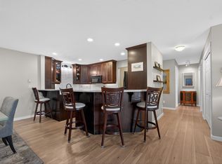 1534 Lawrence Ave Unit 306, Kelowna, BC V1Y 6M8