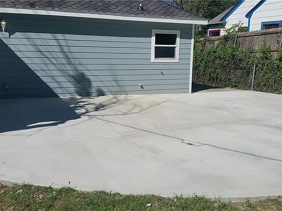 4th image of 3038 Fernwood Ave