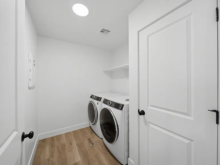 895 W Boxthorn Dr — Photo 28