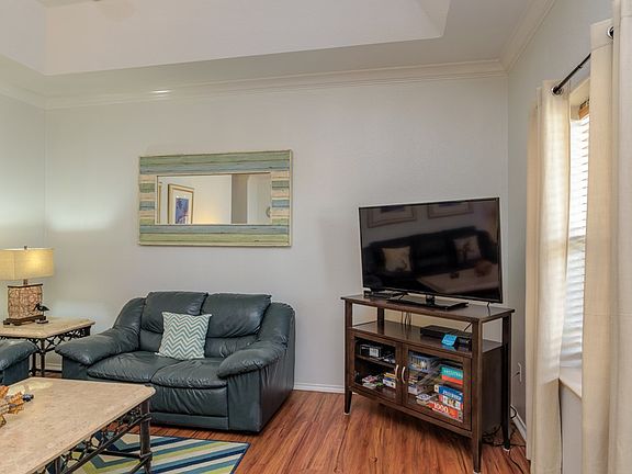 5th image of 123 E Carolyn Dr #204