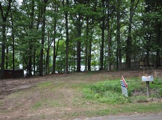 395 Sunset Beach Rd, Florence, AL 35633