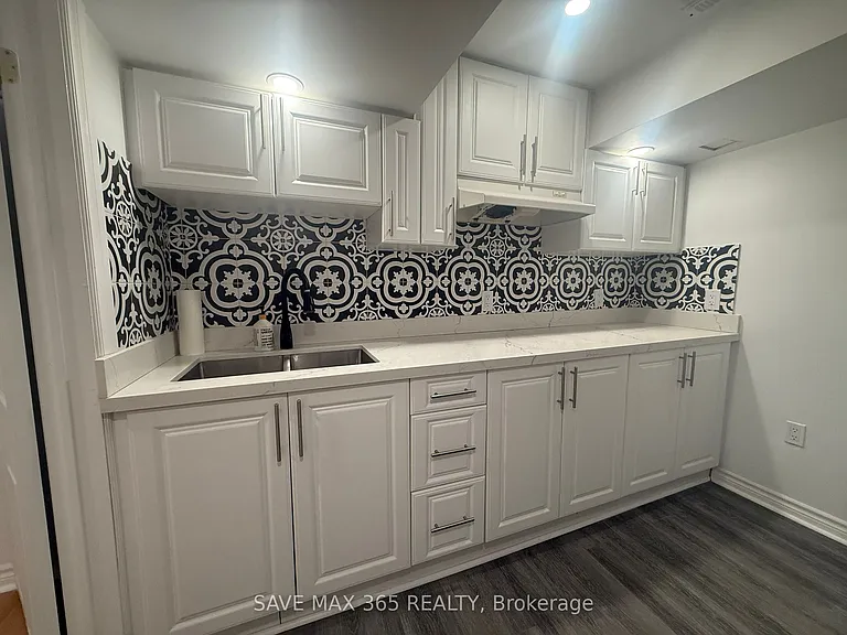 1647 Beard Dr #1 — Photo 8