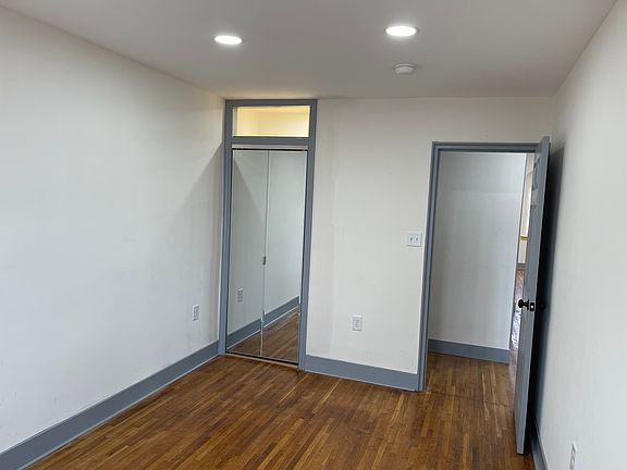 3rd image of 818 E 234th St #3