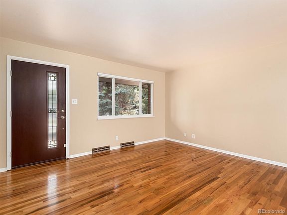 5th image of 311 S Jasmine Street