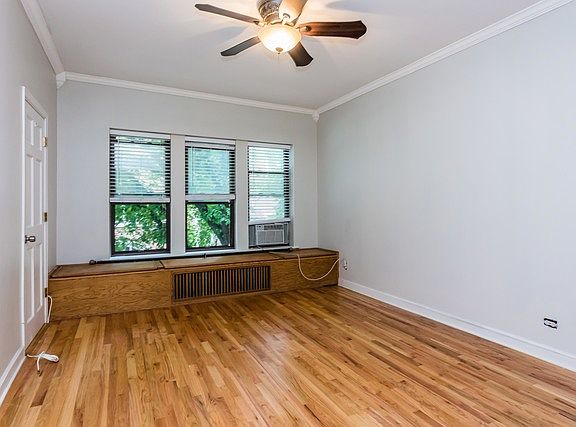4th image of 1520 W Belle Plaine Ave #2